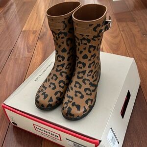 Hunter short rain boots